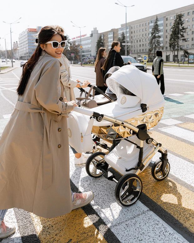 Junama luxury stroller lifestyle photo from Next9Months