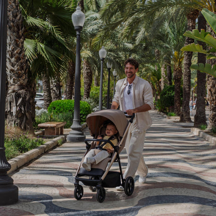Espiro Pearl, Champagnerperle, Familie mit dem Kinderwagen