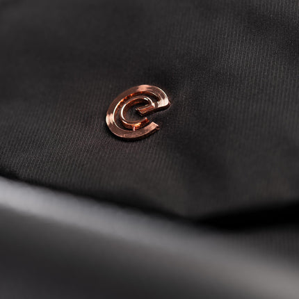Espiro Flame, Negro atemporal, detalle del acabado