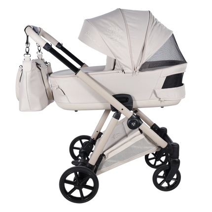 Carrycot / bassinet and toddler seat on the Junama Milano Beige stroller, photo 18