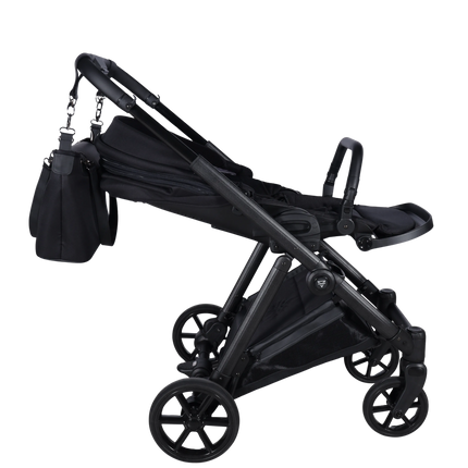 Junama Milano Black luxury stroller with carrycot / bassinet and seat unit, photo 13