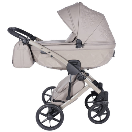 Junama Enzo Cappuccinno stroller with carrycot / bassinet