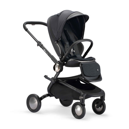 mima creo Black city stroller in world facing mode seen from a three quarter front angle